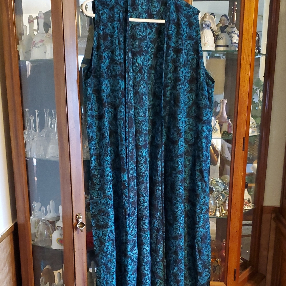 NWOT (CH) LuLaRoe Joy Teal and Black Floral Vest
